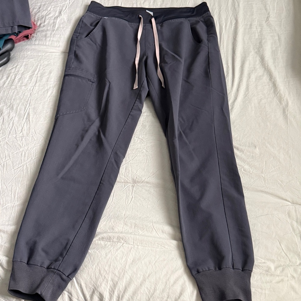Figs Zamora jogger scrub bottoms